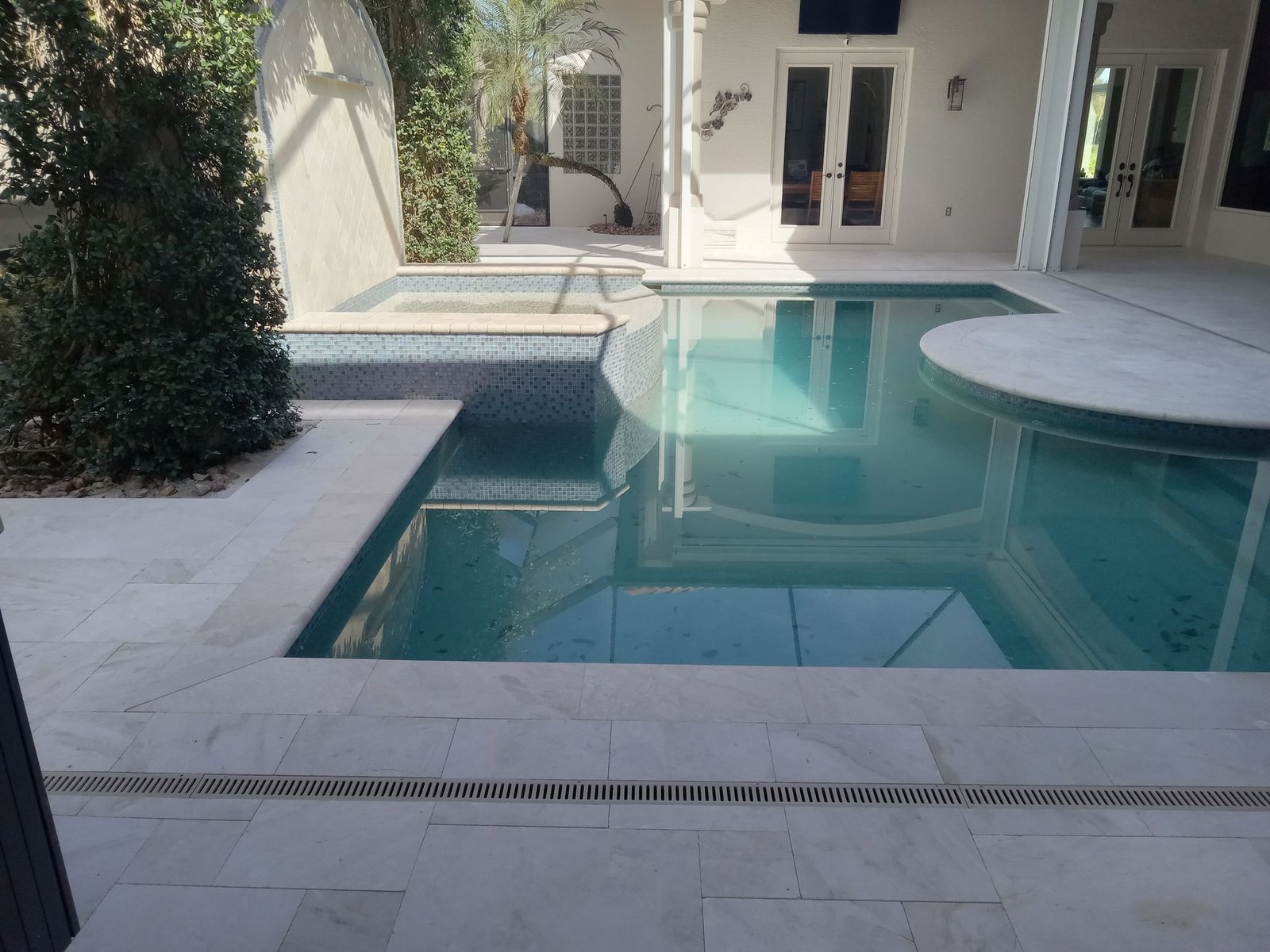 Luxury pool build