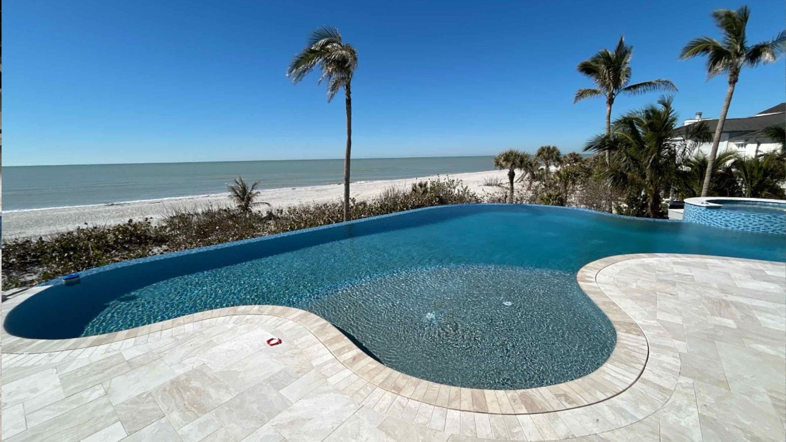 Luxury pool build