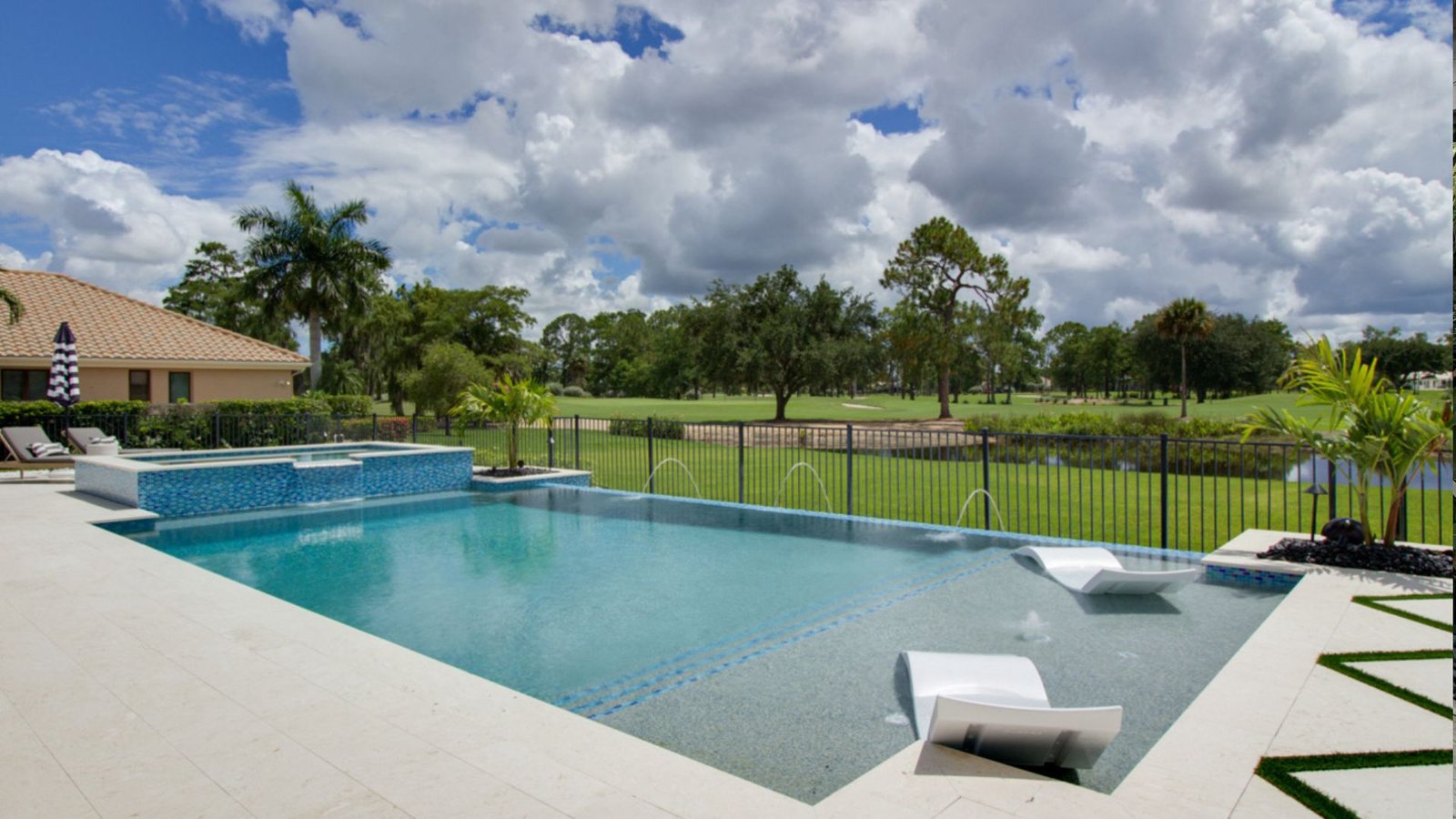 Luxury pool build